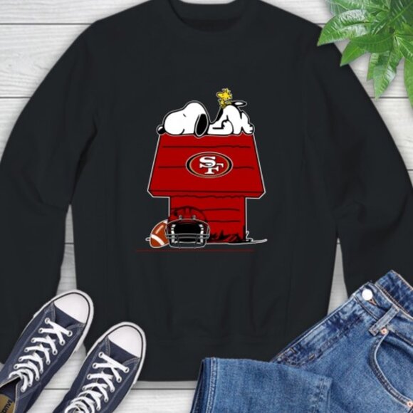 San Francisco 49ers NFL Football Snoopy Woodstock Peanuts Movie Sweatshirt 159 - Picture 1 of 5